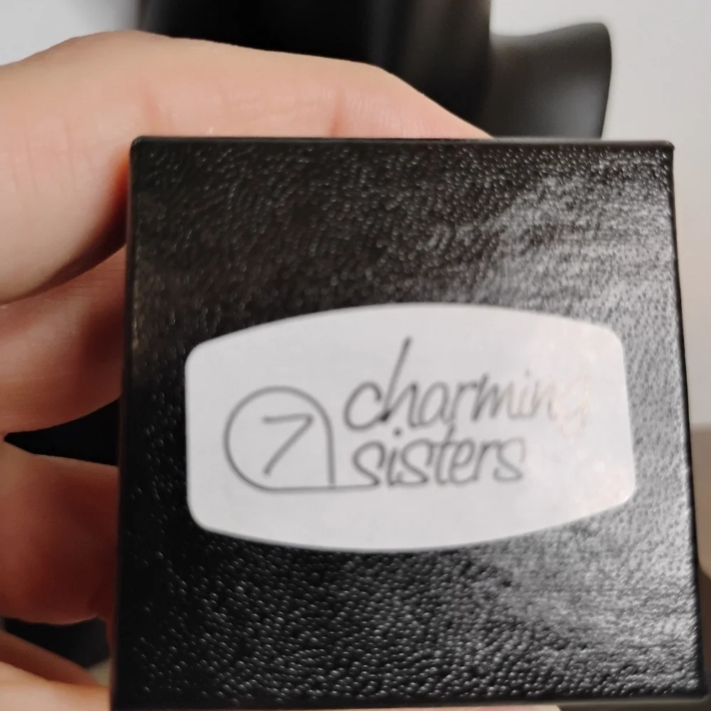 7 Charming Sisters‎ Silver Tone 